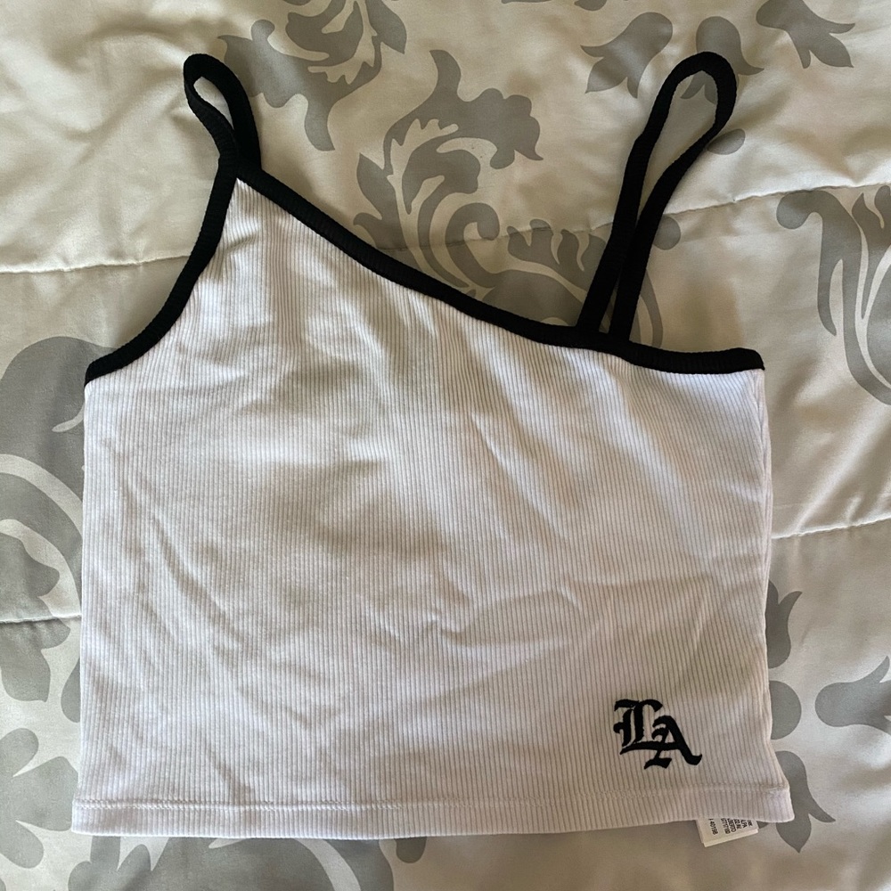 White cropped tank